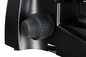 Biologický trinokulární mikroskop Levenhuk 870T